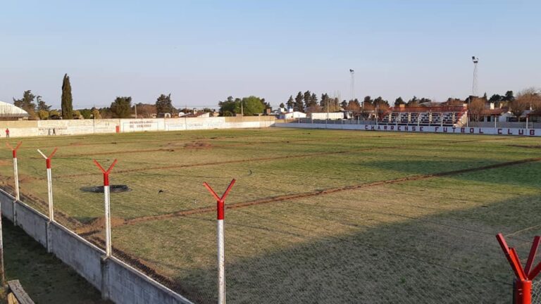 Charrense F.C. concluyó su sistema de riego en el estadio.