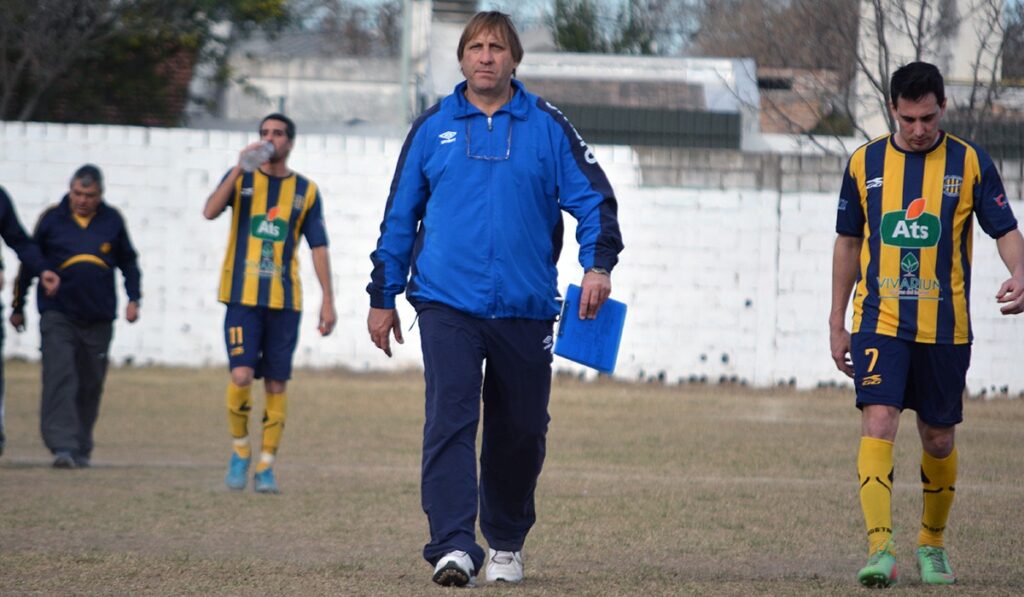 Barolo,seis vidas dedicadas al fútbol y una que le queda.