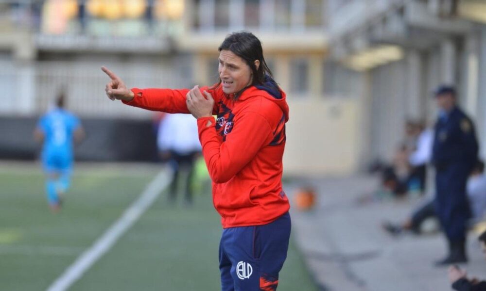 Olave le apunta de lleno a su rol de DT. Ya suma experiencia en Las Palmas.