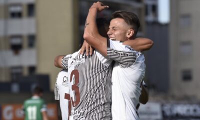 Platense derrotó 2-1 a Ferro en condición se visitante y alcanzó la línea de Estudiantes de Caseros en la cima de la Zona Campeonato A.