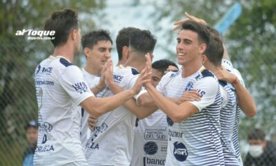 Atenas goleó a domicilio a Estudiantes.