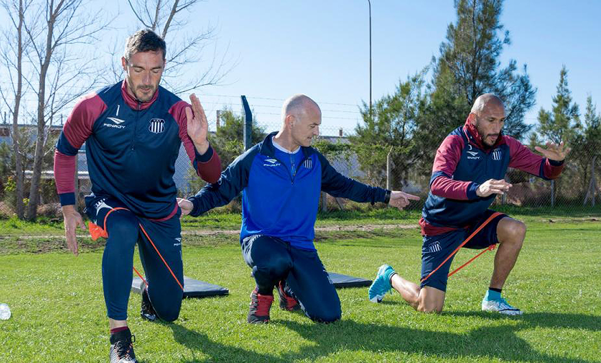 Di Santo fue uno de los capacitadores en el Barcelona de Messi y hasta hace poco hizo las veces de consultor en el Atlético Madrid de Simeone. Actualmente es asesor del preparador físico de Talleres de Córdoba.