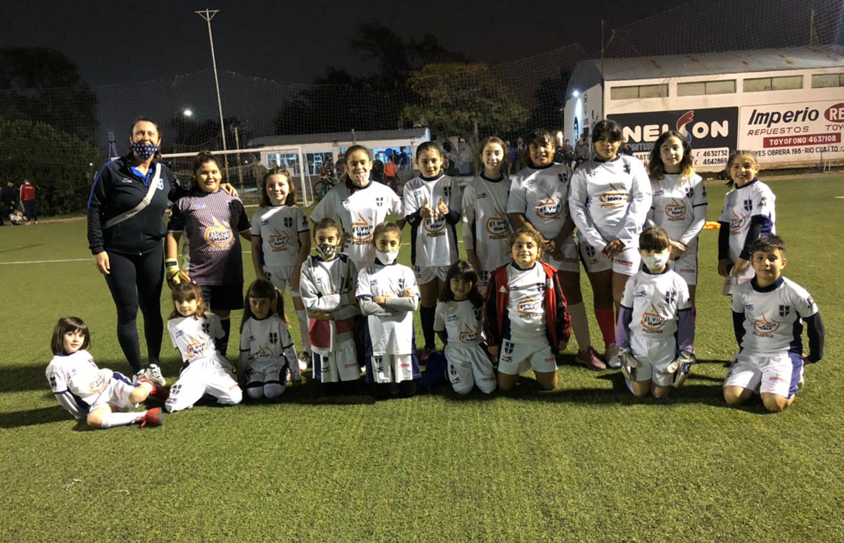 “Que ellas sean el futuro de una Primera División, con una formación como se debe y con la progresión que es necesaria”.