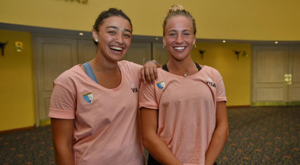 "Vikcy" y "Juli" juntas en la Selección Argentina.