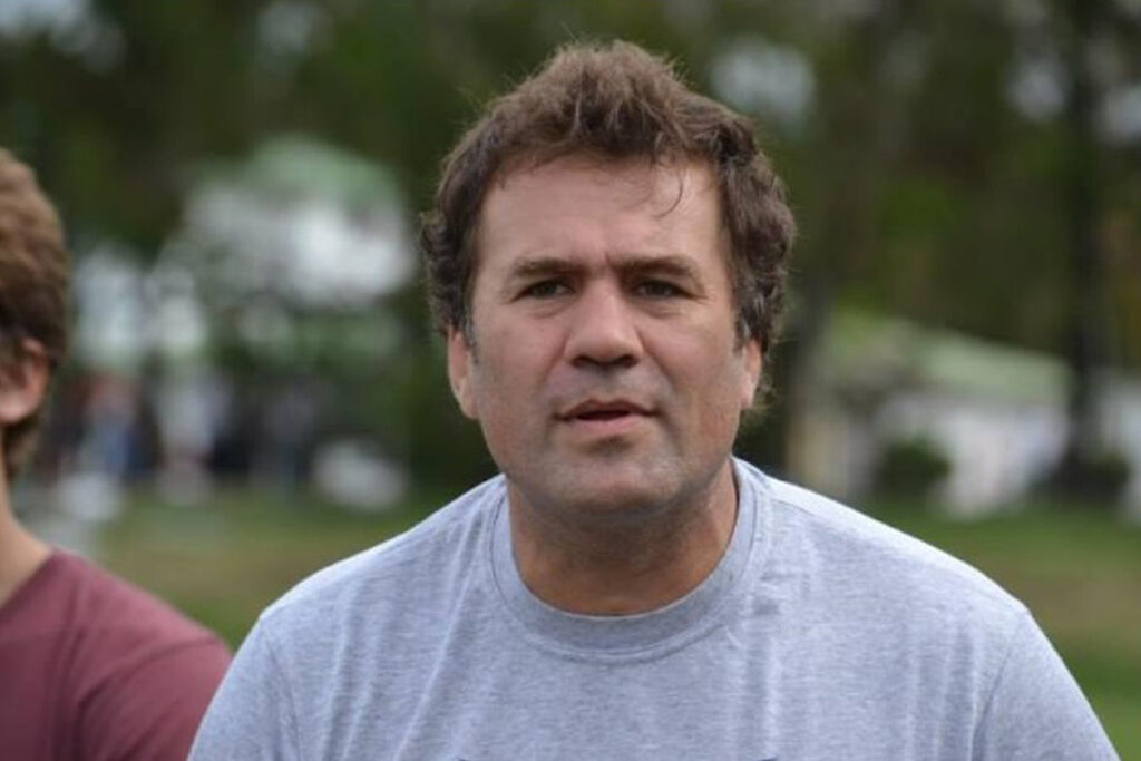 Guillermo Rojo, entrenador de la M-19 de Uru Cure, se prepara para el debut del sábado.