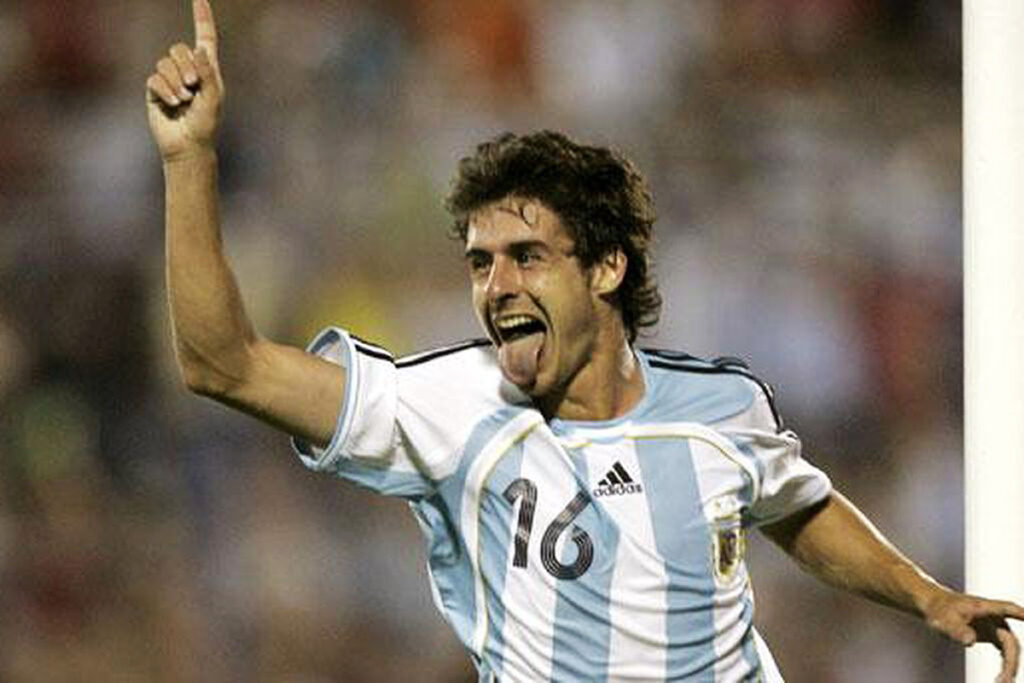 "Payito" y su festejo de gol con la Selección Argentina.
