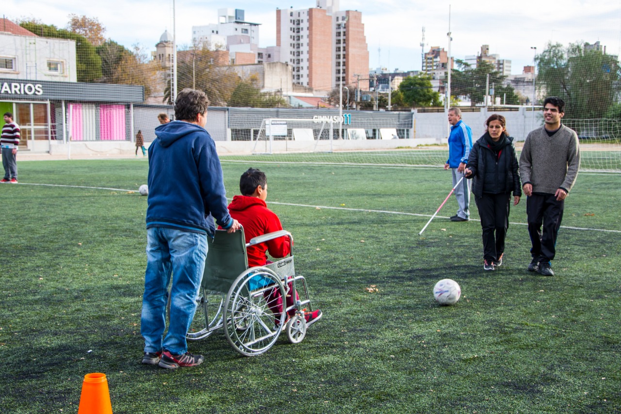 La Secretaría de Deporte y Turismo del Gobierno de Río Cuarto relanza las escuelas gratuitas de deporte adaptado.