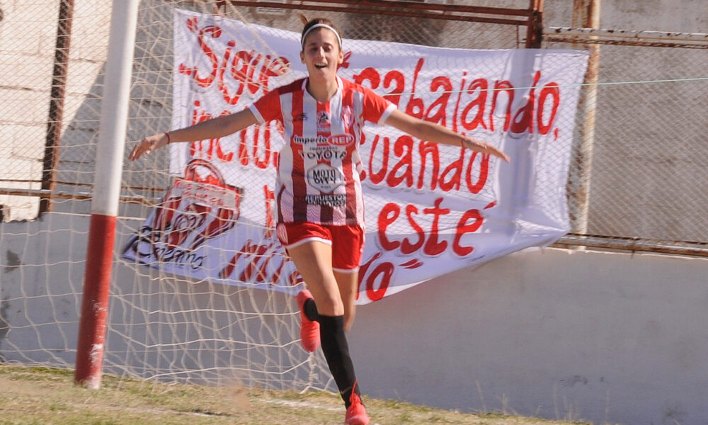 Leguizamon festeja su gol ante Banda Norte en el primer partido post parate.