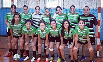 El equipo femenino de futsal UNRC de 2019.