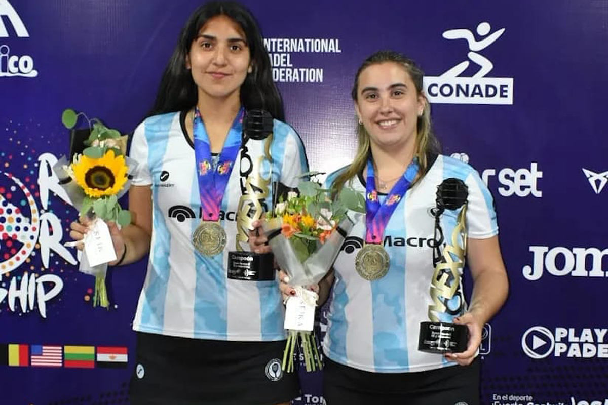 Martina Rinaudo (derecha), campeona mundial Sub-18 de pádel.