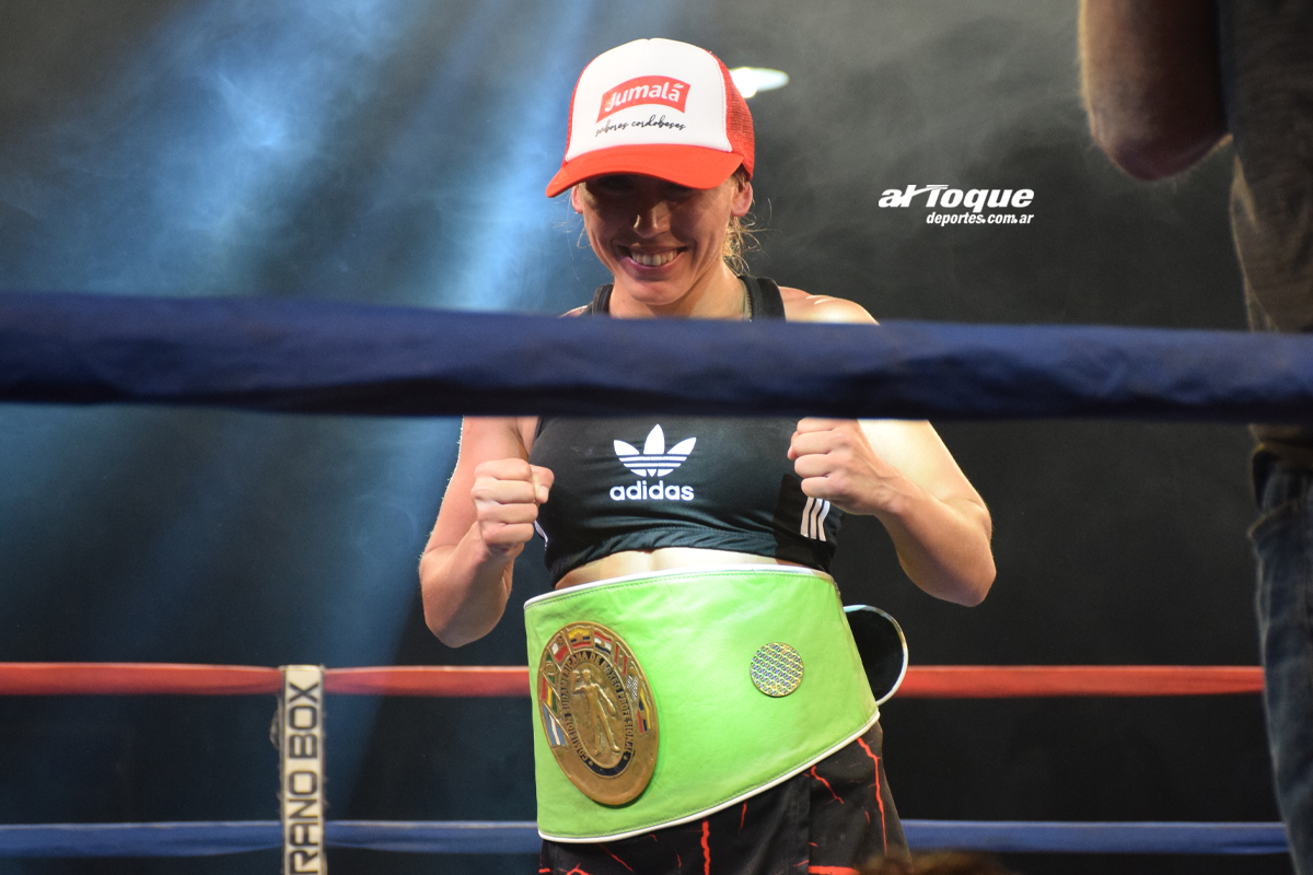 Carla Merino, campeona sudamericana súper mosca.