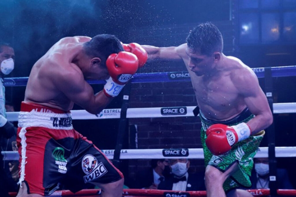 Javier Clavero cayó en su pelea en México.