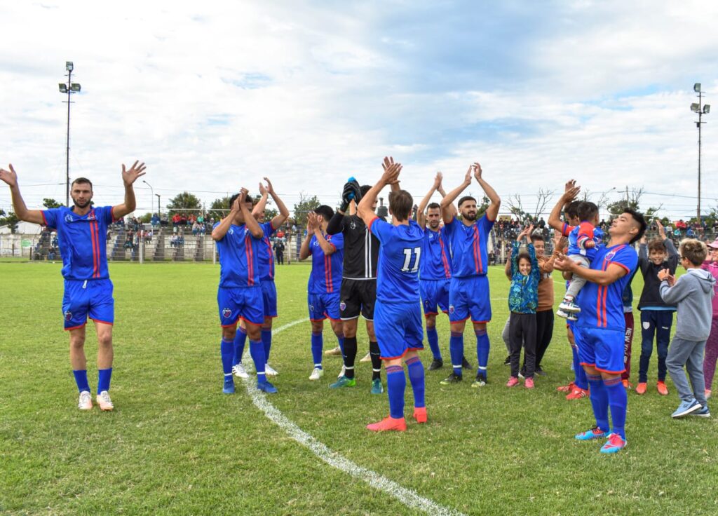 Deportivo y Cultural Serrano se quedó con la alegría máxima de la primera fecha del Apertura de la Liga de Laboulaye al ganarle el clásico a Social y Deportivo Melo.