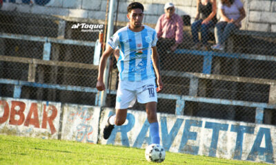 Rosales, entre la felicidad de su primer gol en Primera y la victoria en el clásico.