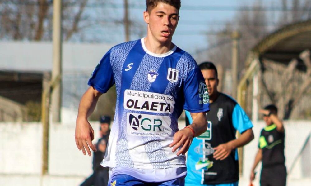 El volante de 16 años que comienza a ser pieza clave en Olaeta.