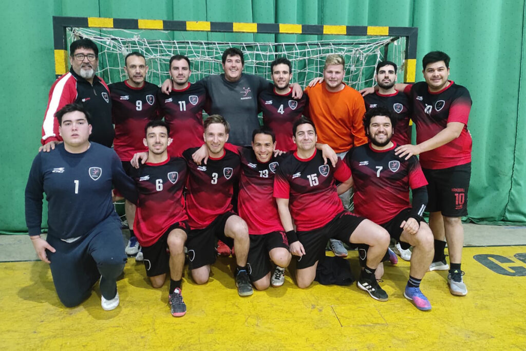 Acción Juvenil en la Primera B de Handball de Córdoba.
