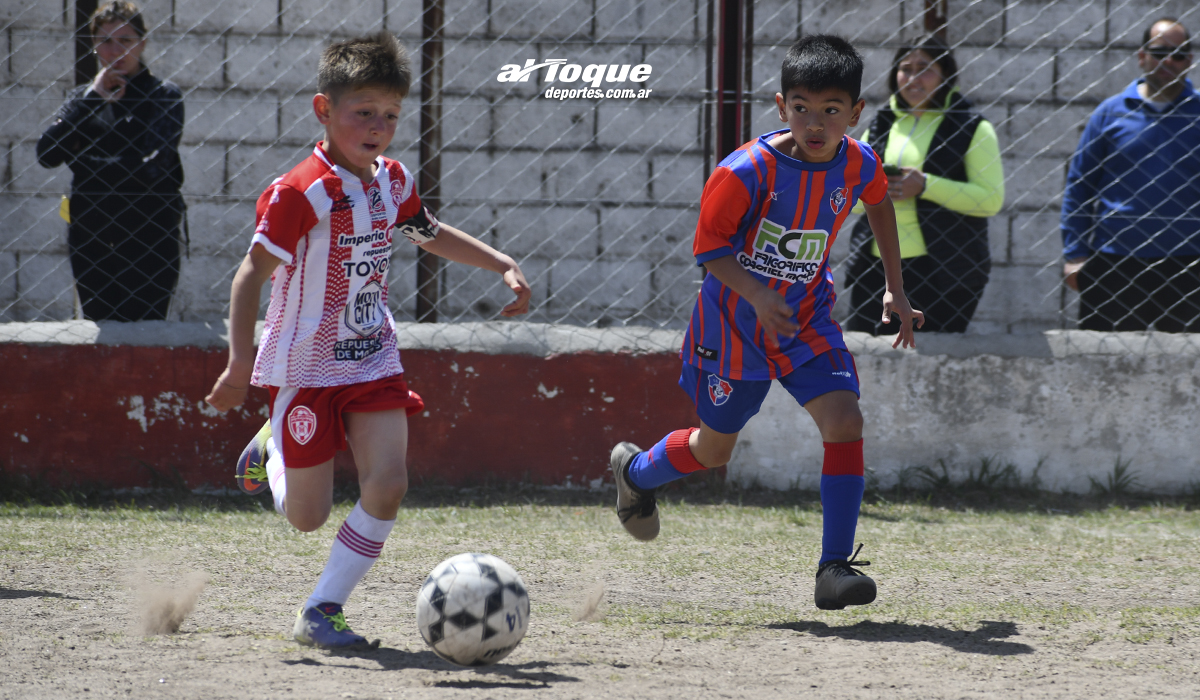 Este sábado se llevó a cabo la decimosegunda jornada de las Zonas de Oro y Plata de los Torneos Infantiles y Juveniles de la Liga Regional de Fútbol de Río Cuarto.