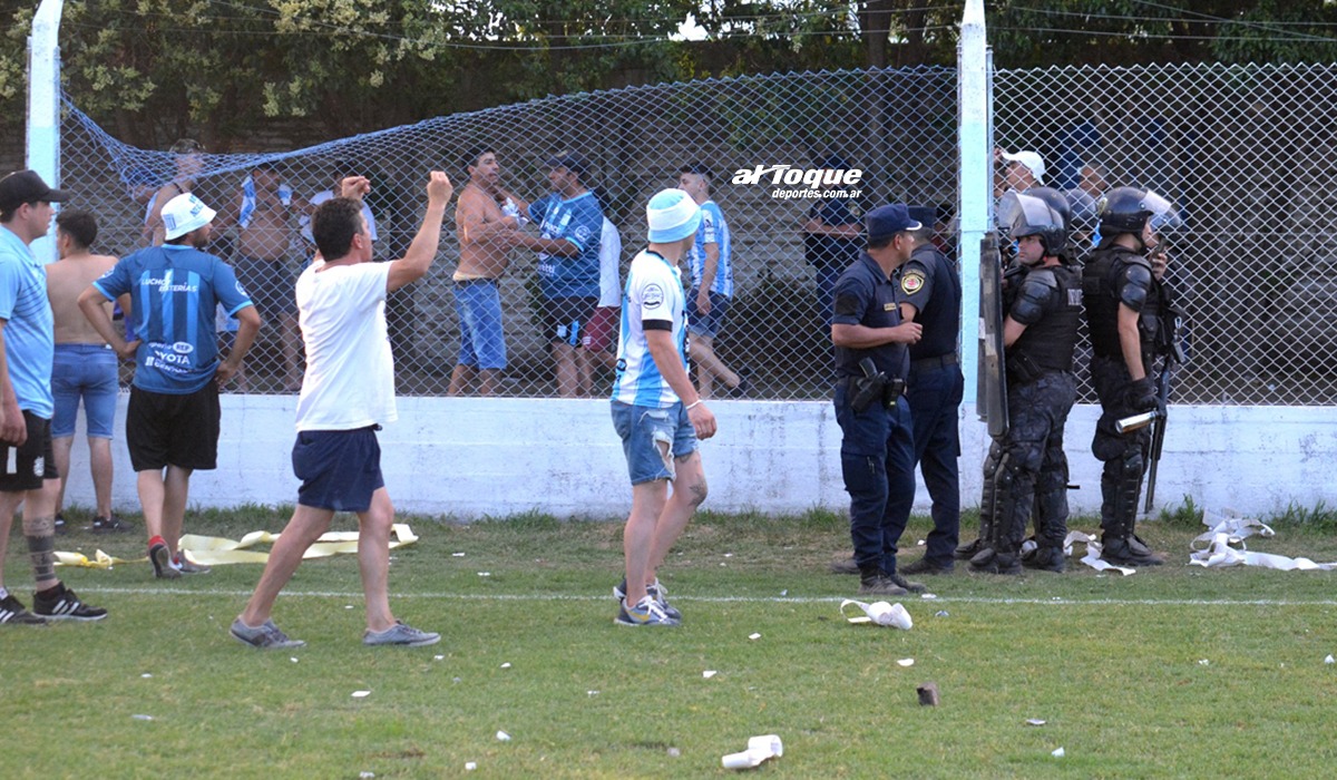 Los disturbios, la mancha negra en los festejos.