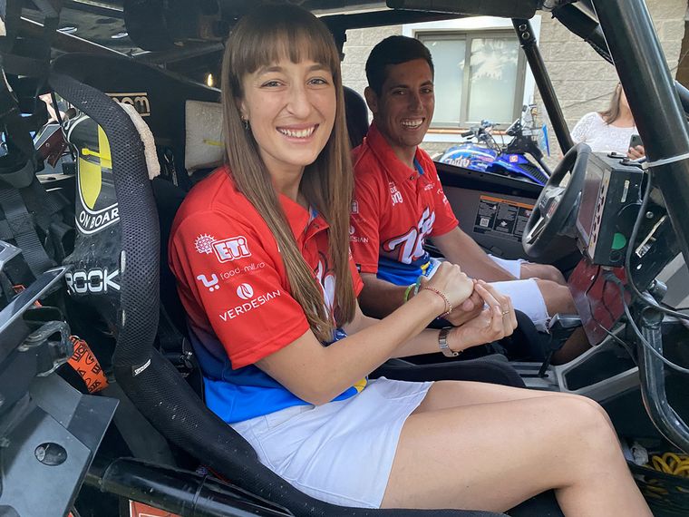 Nicolás Cavigliasso se prepara para un nuevo Dakar junto a Valentina Pertegarini.