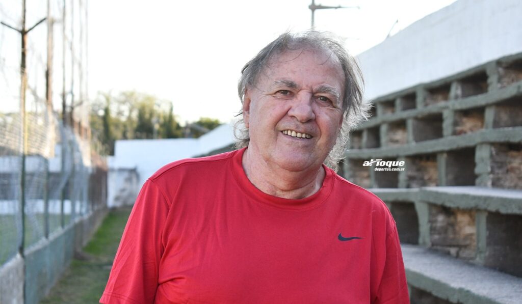 Echeverría: “Mi vida ha transcurrido entre el fútbol y la familia”.