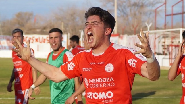 Huracán Las Heras recuperó el cuarto puesto y desplazó a Atenas.