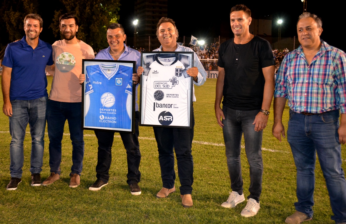 Atenas y Estudiantes se miden en una nueva edición de la Copa Ciudad de Río Cuarto.