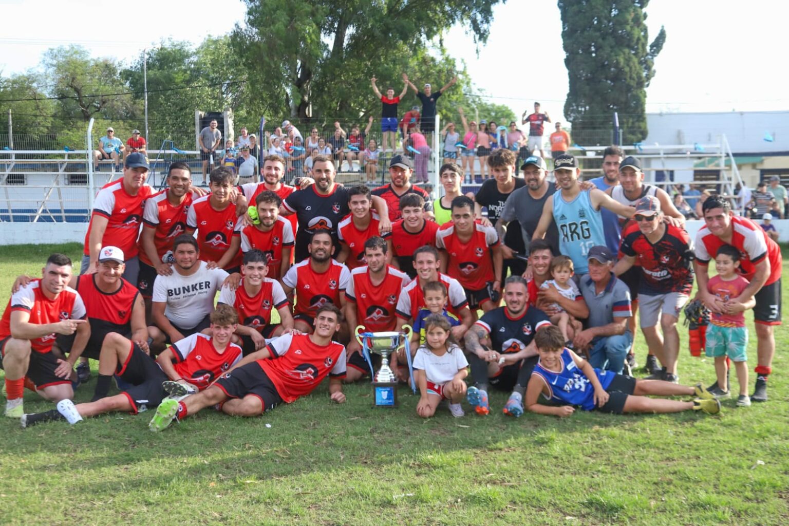 La Lonja de Villa Rossi derrotó este sábado, 3 a 2, a Huracán de Laboulaye y se quedó con la Copa de la Liga del Torneo de Transición 2023.