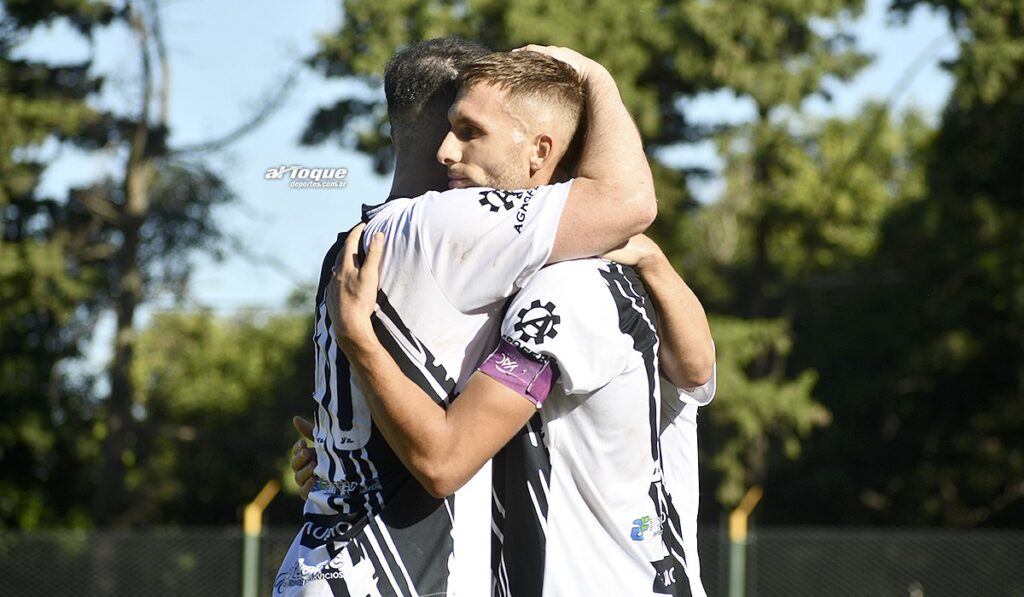 Goleada “inglesa” en cancha de Deportivo Río Cuarto.