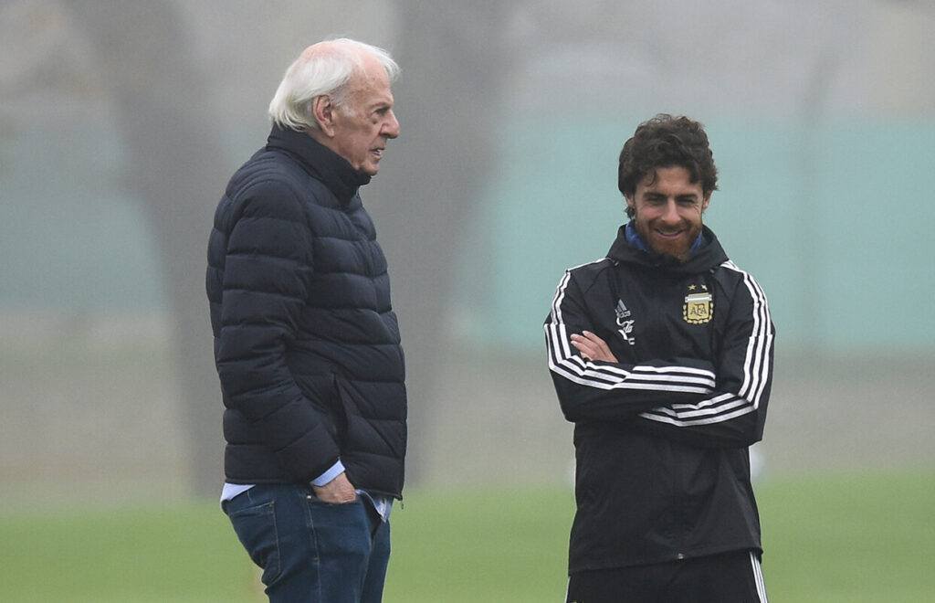 La despedida de Pablo Aimar a Menotti: “Nos ha dejado un grande de verdad, gracias por todo César”.