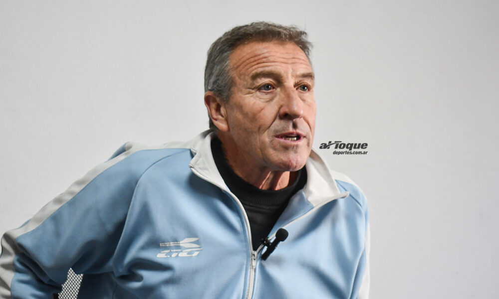 Hugo Mattea, DT de Atlético Sampacho: “Me gustan un poco los desafíos y considero a éste muy importante”.
