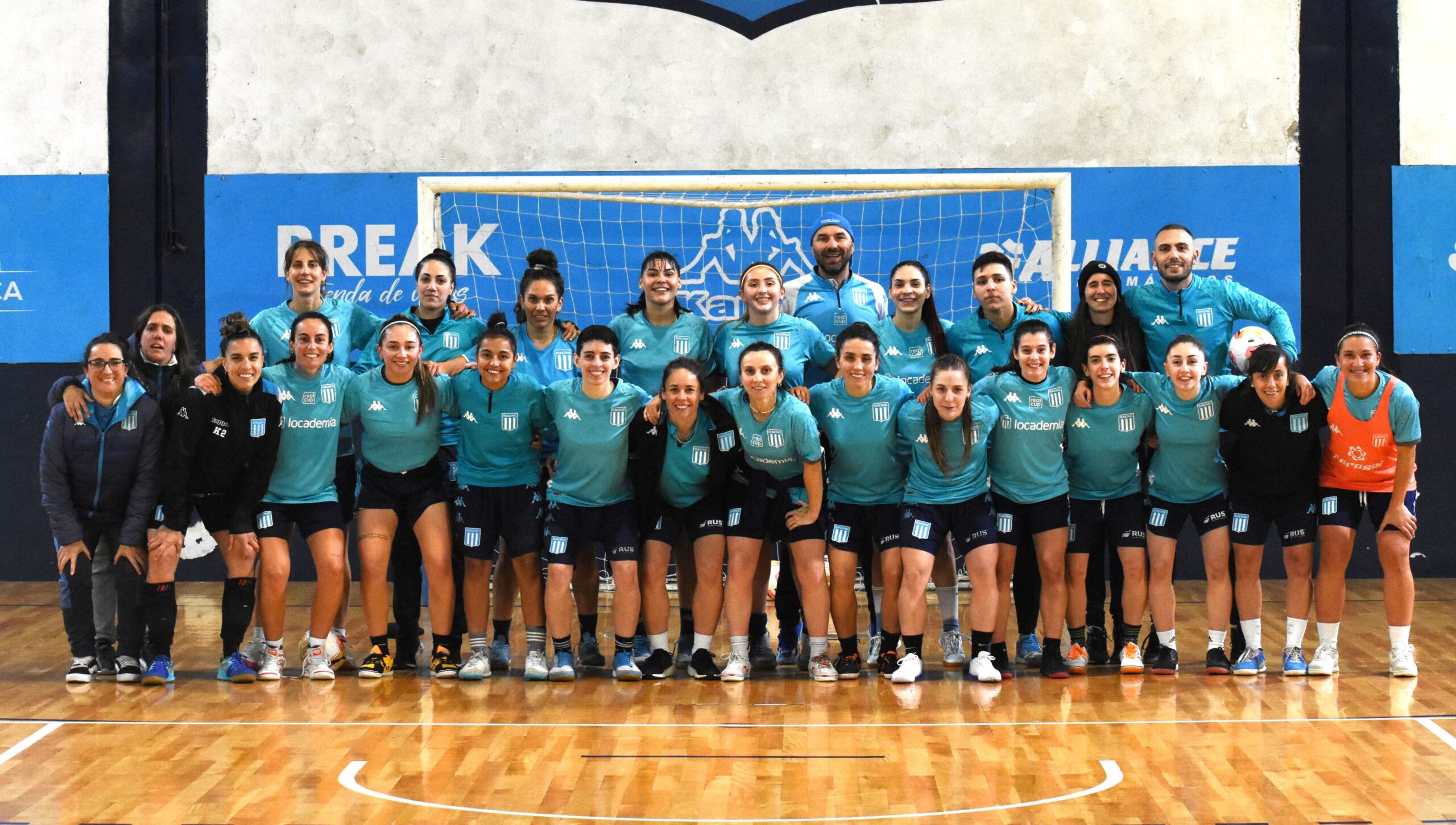 EL CONJUNTO DE FUTSAL FEMENINO DE RACING VIAJA A COCHABAMBA, BOLIVIA, PARA DISPUTAR LA COPA LIBERTADORES.