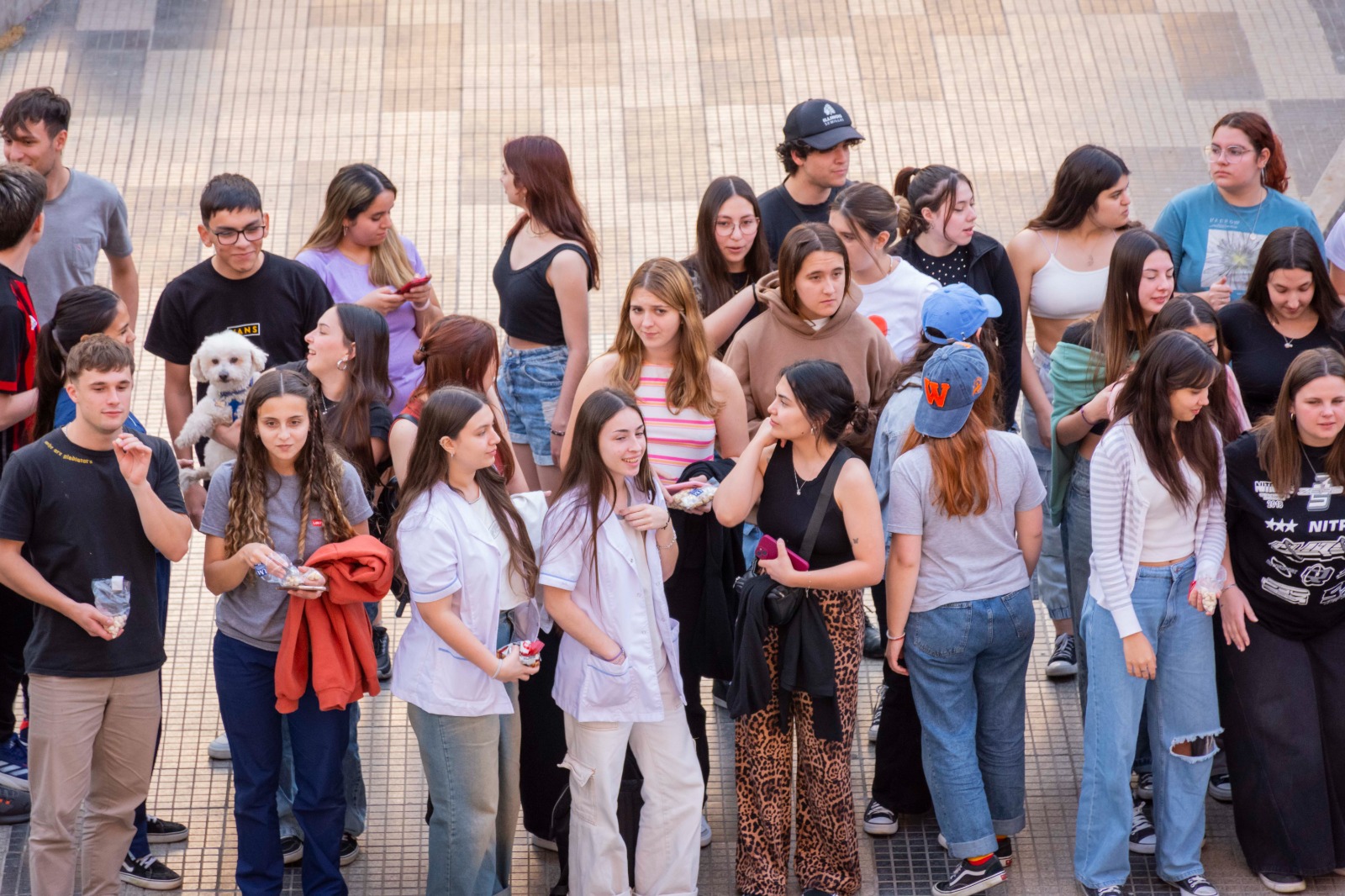 Múltiples actividades para jóvenes en el mes de la primavera y de los estudiantes.