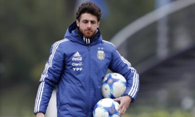 Con la presencia de Pablo Aimar, integrantes del cuerpo técnico de la selección juvenil realizarán una capacitación para entrenadores de fútbol.