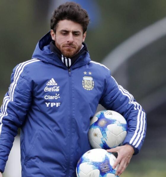 Con la presencia de Pablo Aimar, integrantes del cuerpo técnico de la selección juvenil realizarán una capacitación para entrenadores de fútbol.