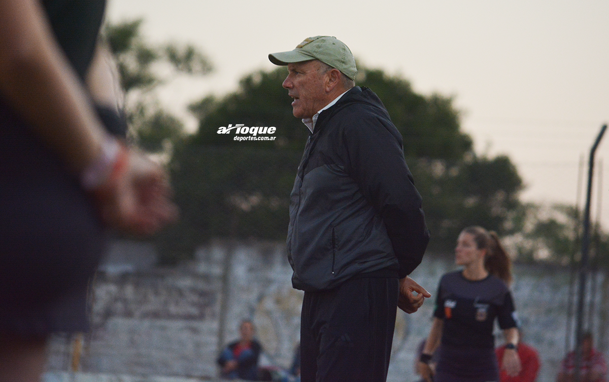 El entrenador de Lutgardis Riveros analizó el presente de su equipo en la temporada.