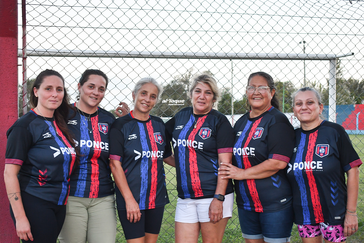 Mujeres liderando en Centro Social Las Higueras.