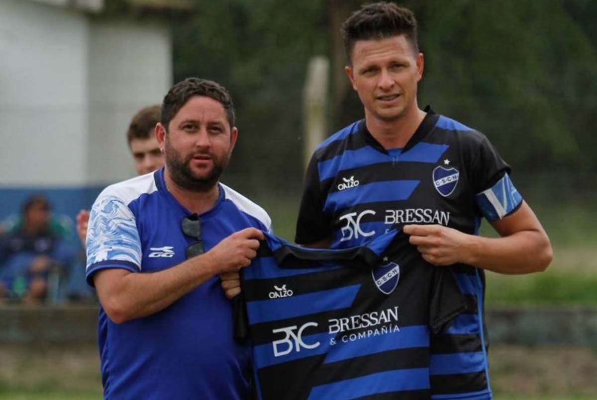 Alejandro Mores: “He tratado de defender la camiseta de la mejor manera, creo que el paso ha sido más que satisfactorio”.