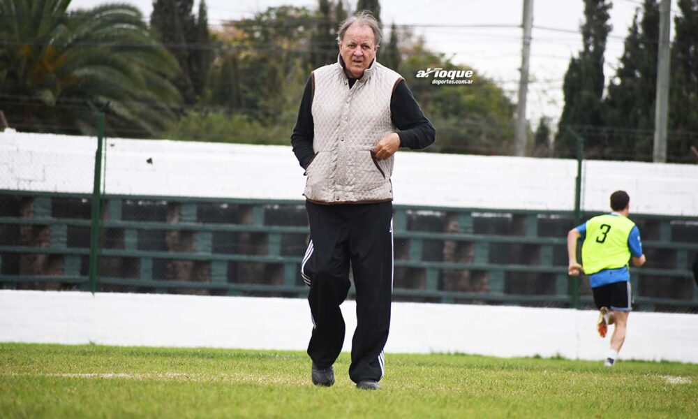 “Cacho” Echeverría: “Lo principal va a pasar por jugar a lo nuestro y no confiarse para nada”.