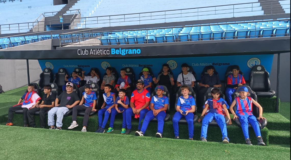 La semana pasada viajaron a Córdoba donde enfrentaron a Racing, conocieron el estadio de Belgrano y pudieron presenciar un partido de Copa Libertadores en el “Kempes”. La palabra de uno de los entrenadores parte de la delegación.
