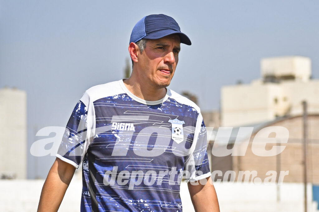 El nuevo entrenador de San Martín de Vicuña Mackenna dejó sus impresiones tras asumir el cargo. Sustituye al saliente Diego Campos y debuta este fin de semana visitando a Independiente Dolores de General Cabrera. A qué juegan sus equipos y qué antecedentes trae.