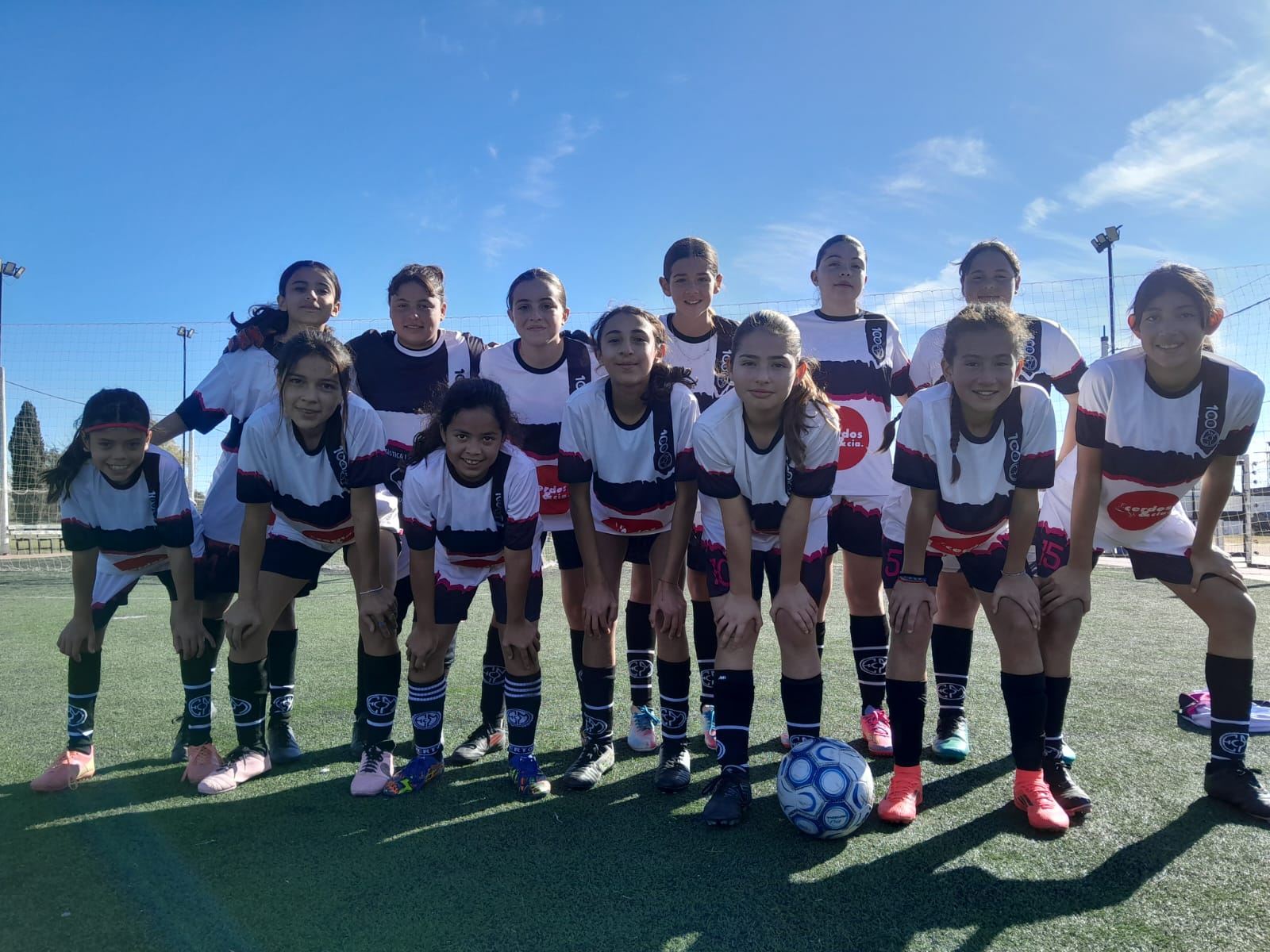 La decimosegunda fecha de las categorías formativas femeninas de la Liga Regional de Fútbol de Río Cuarto pasó con 5 encuentros de Sub 14 y 4 de Sub 16, que continúan conformando la tabla general que determinará a los 10 clubes que jueguen la Zona de Oro y otro tanto para la de Plata.