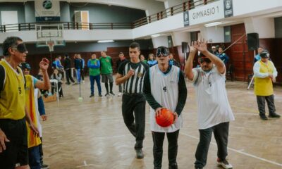 Capacitación y encuentro de básquet para ciegos en el Centro 11.