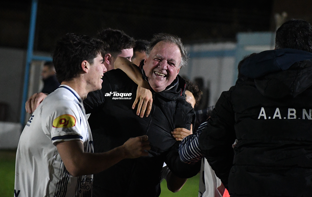 Echeverría, su vuelta como DT y la clasificación a la final de la Copa País: “Hoy siento exactamente lo mismo que sentía hace 40 años”.