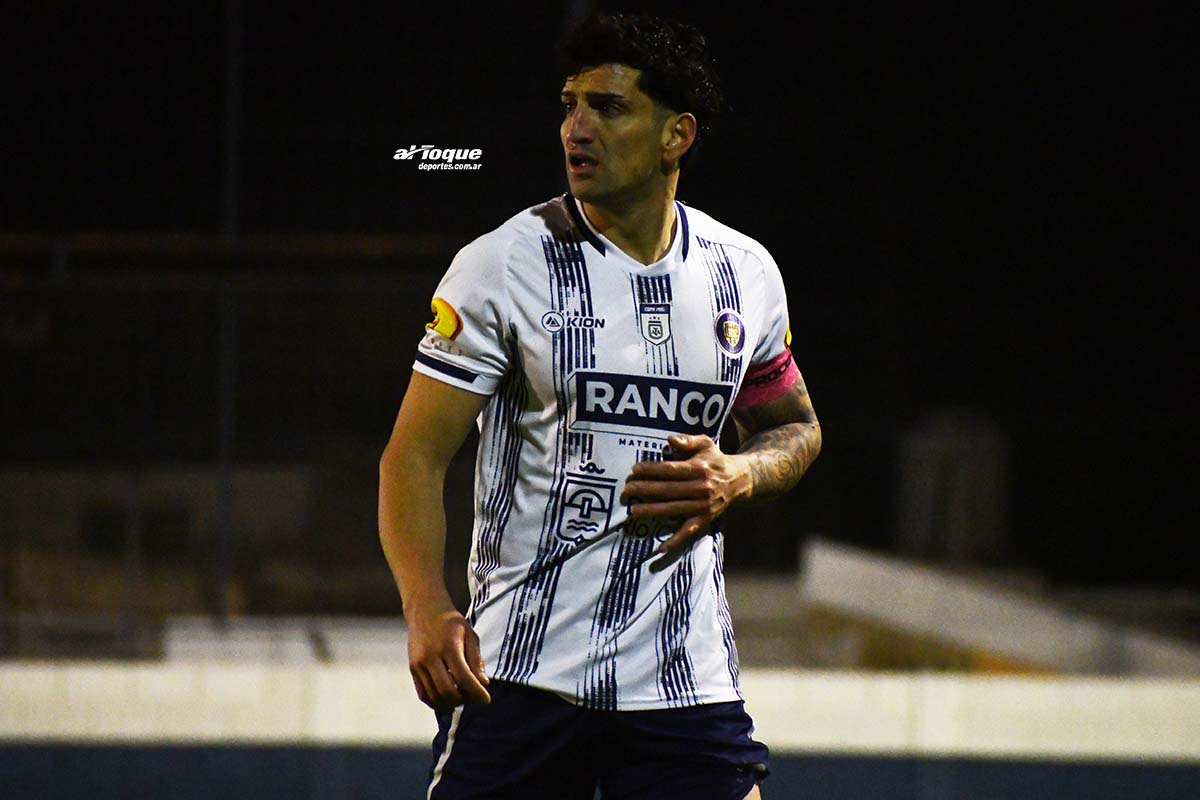 El defensor que representa al selectivo de la Liga Regional de Río Cuarto se refirió a la victoria 3-0 ante la Liga Catamarqueña por la final de ida de la Región Centro de la Copa País. Anotó el primero de los goles a los 3’ de partido. “O-Pudimos abrir el marcador rápido, después fue más fácil manejar el juego”, aseguró.