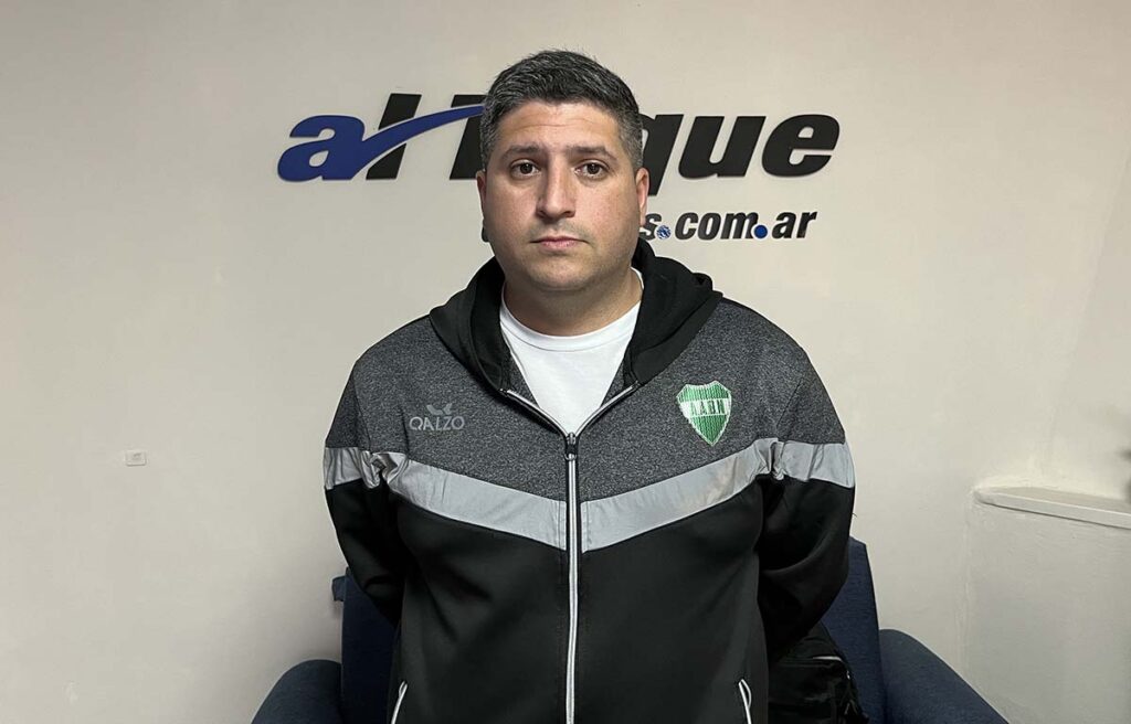 Facundo Posse, entre su organización en el Torneo Adaptación y ser PF en Copa País.