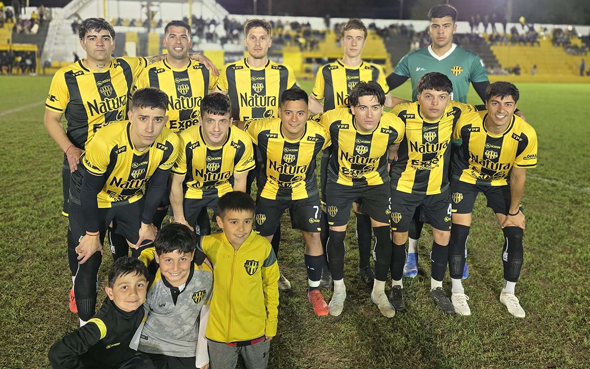 Acción Juvenil de General Deheza le ganó este lunes por la noche 2 a 1 a Charrense FC.