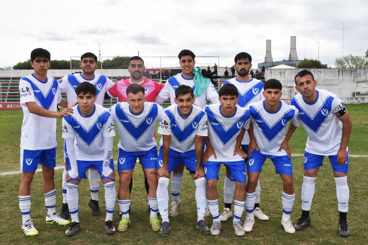 Juventud Unida de Coronel Baigorria superó 1-0 a su homónimo de Río Cuarto en uno de los duelos válidos a la fecha 12 de Zona Campeonato de Primera B. Emanuel Barroso, a los 38’ del primer tiempo anotó el único tanto del compromiso.
