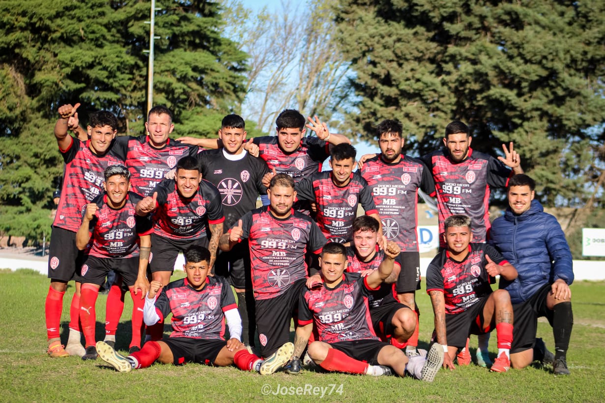 Municipal ganó y sigue en zona de clasificación.