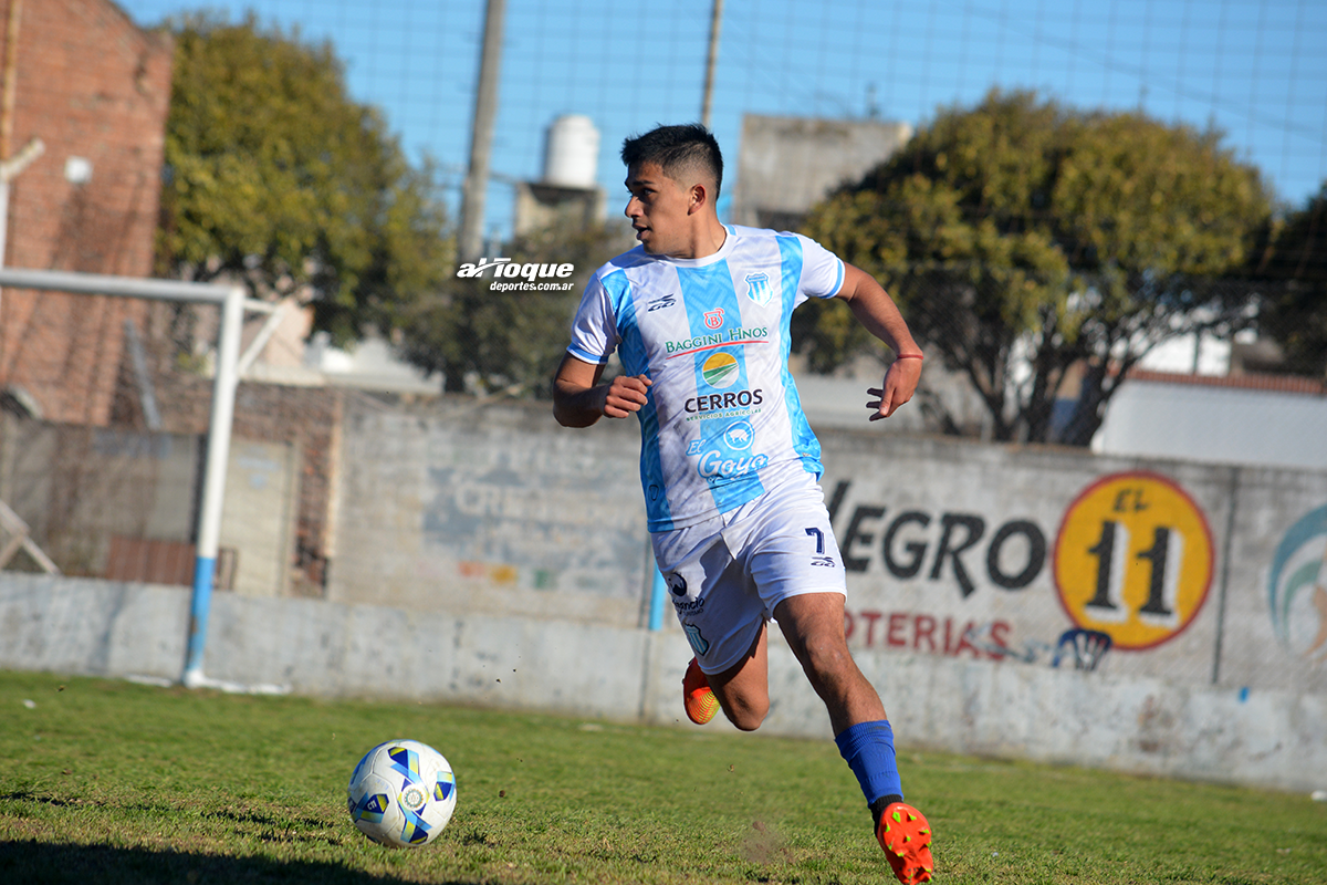 El delantero de Lautaron Roncedo dejó sensaciones tras la goleada ante Deportivo Río Cuarto y el hecho de ser líderes de la Zona Norte del Clausura. Anotó el tercer tanto en la faena “albiceleste”.