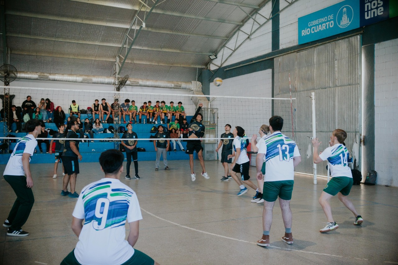 Los Juegos Intercolegiales ya se viven en Río Cuarto con la participación de miles de estudiantes.